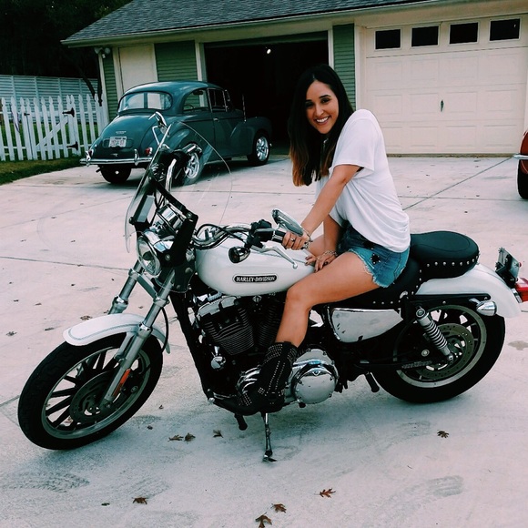 Meet your Posher, Sarah - Picture 1 of 1